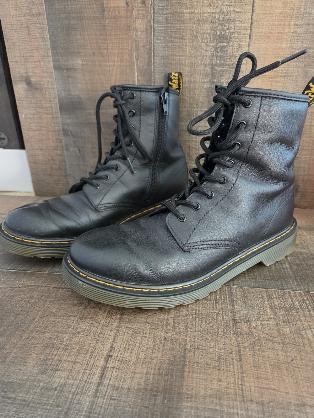Dr. Martens 1460 Y Black Leather Combat Boots Women's Size 7